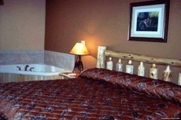 Hotel Pine Peaks Lodge and Suites (Crosslake)
